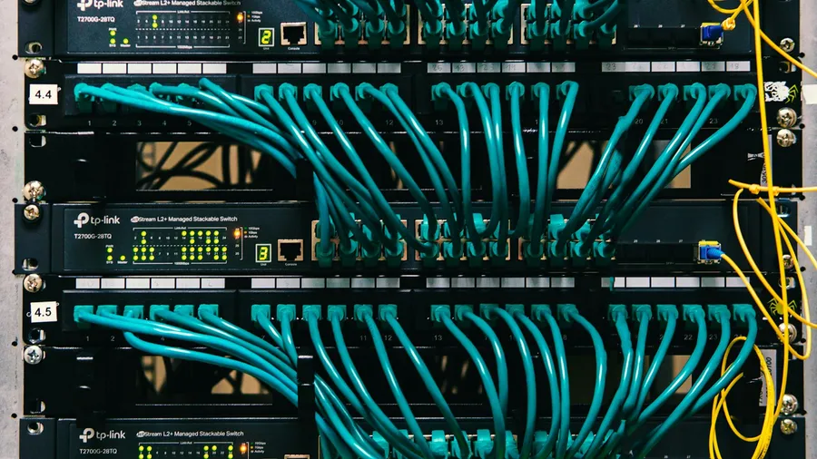 Macs in GCC High: Feasibility, Limitations, and Hybrid Approaches